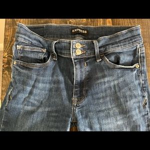 Express Cropped Legging Jeans!